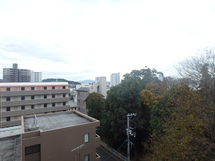 物件内観写真16　(室内からの展望)