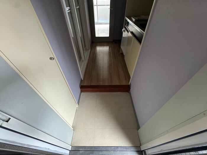 物件内観写真14　(玄関)