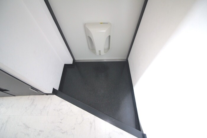 物件内観写真11　(玄関)