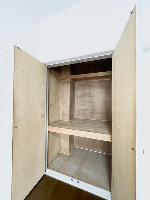 物件内観写真15　(収納)