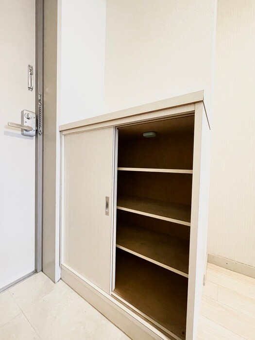 物件内観写真19　(靴箱)