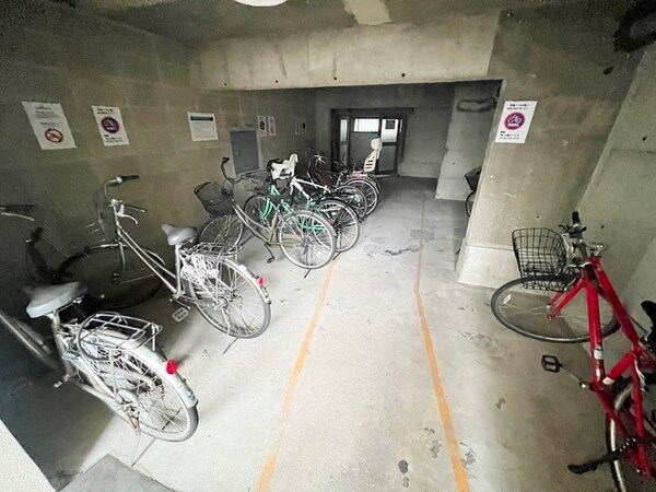 駐輪場