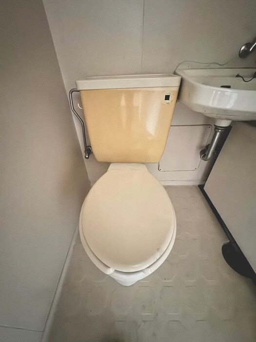 物件内観写真9　(トイレ)