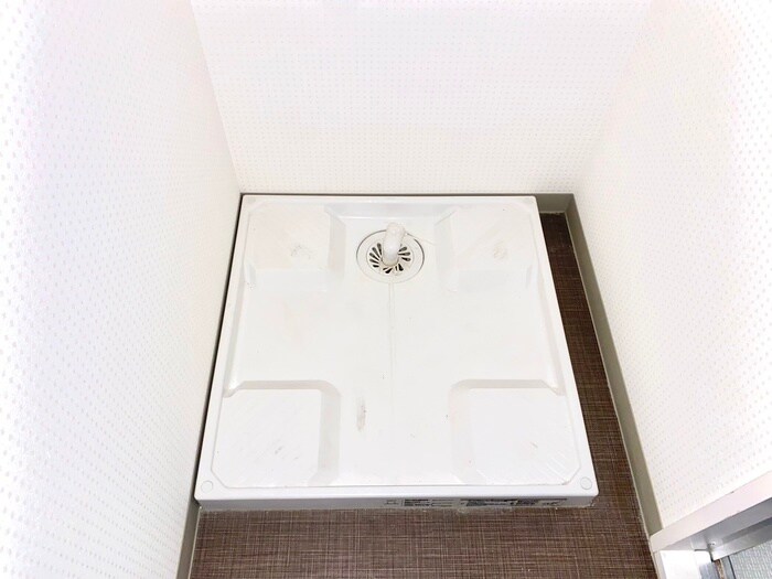 物件内観写真16　(洗濯機置場)