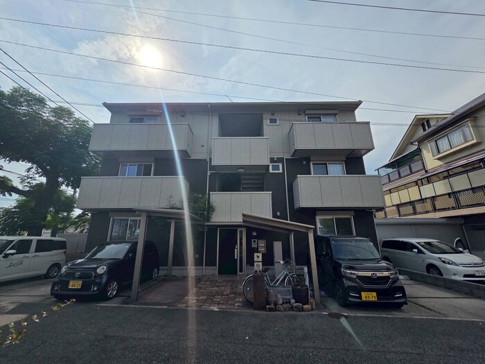 物件外観写真1　(外観写真)