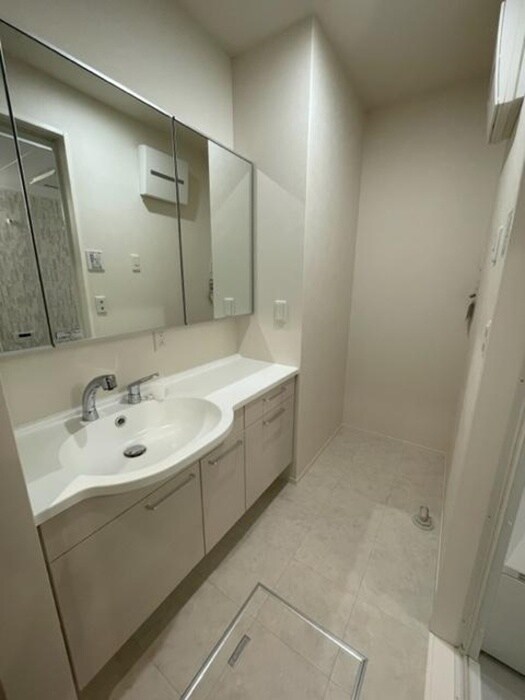 物件内観写真11　(洗面)