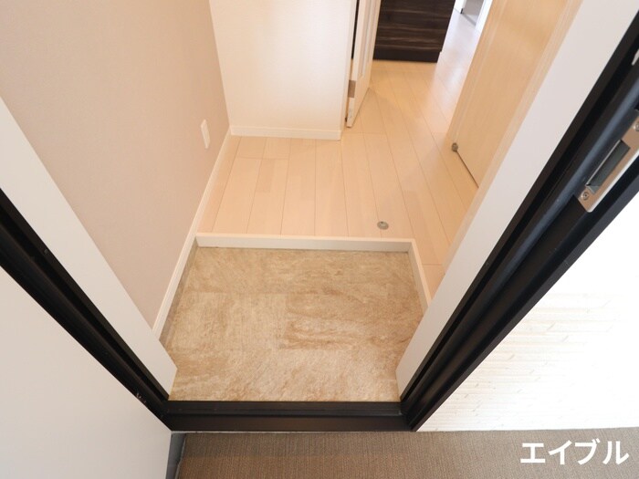 物件内観写真15　(玄関)