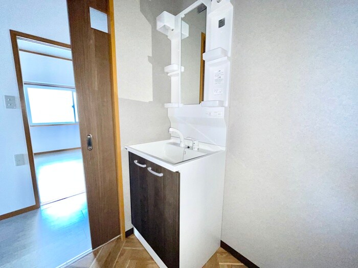 物件内観写真11　(洗面)