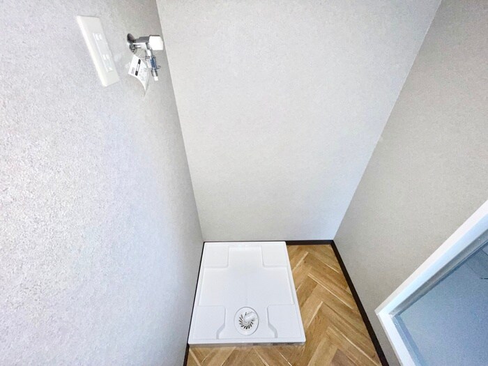 物件内観写真12　(洗濯機置場)