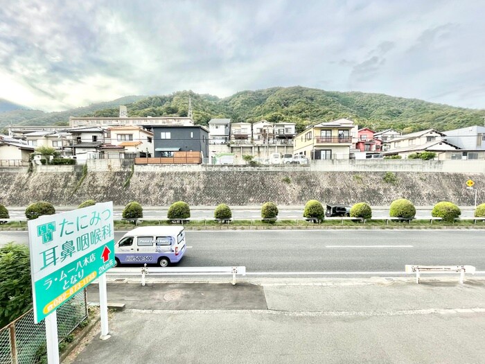 物件内観写真16　(室内からの展望)