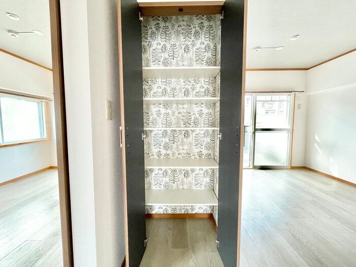 物件内観写真21　(収納)