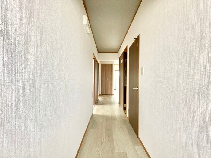 物件内観写真22　(廊下)