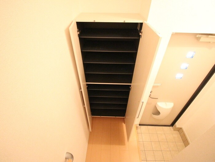 物件内観写真13　(靴箱)