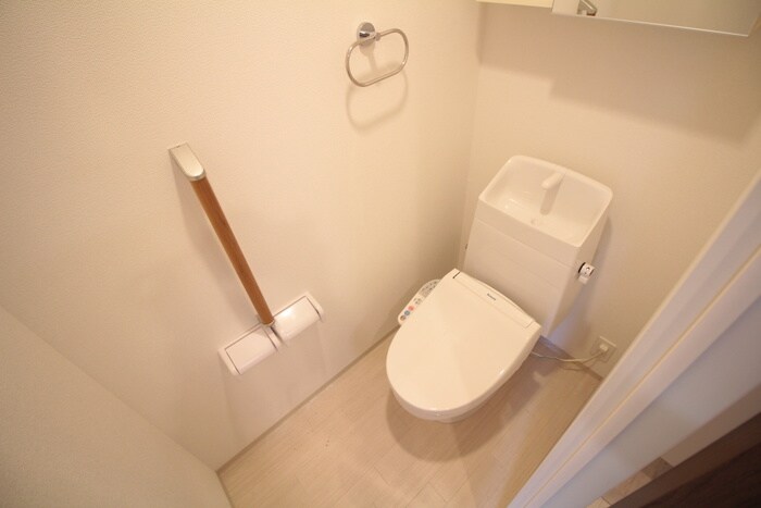 物件内観写真10　(トイレ)