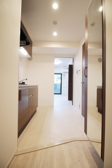 物件内観写真14　(玄関)