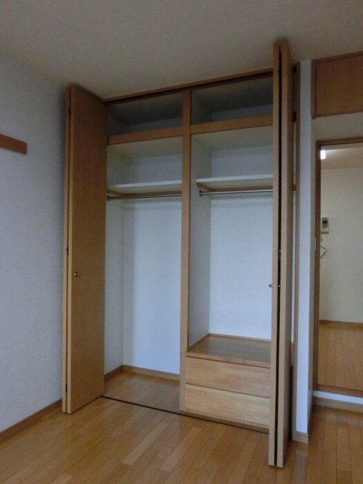 物件内観写真8　(収納)