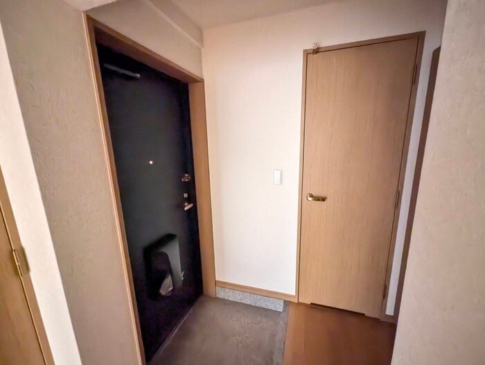 物件内観写真12　(玄関)