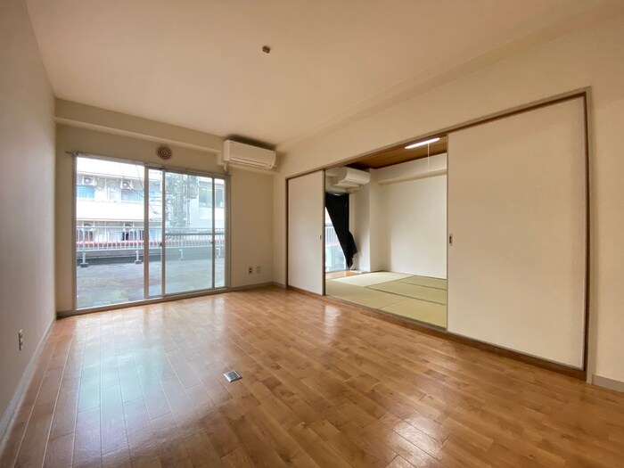 物件内観写真4　(居室)