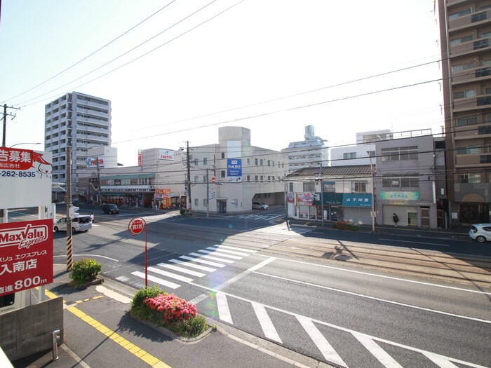 物件内観写真16　(室内からの展望)