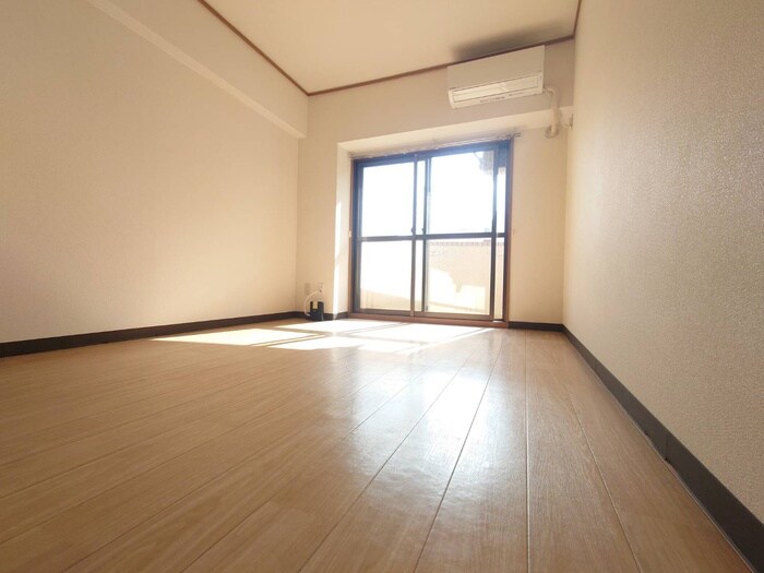 物件内観写真8　(居室)