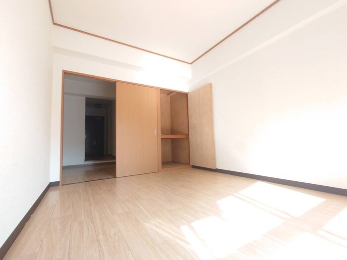 物件内観写真9　(居室)