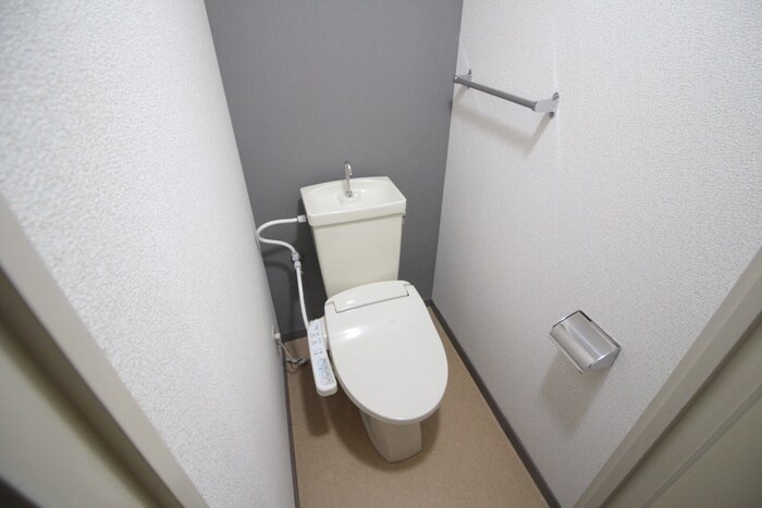 物件内観写真11　(トイレ)