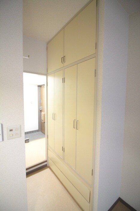 物件内観写真12　(収納)