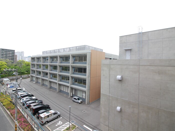 物件内観写真15　(室内からの展望)