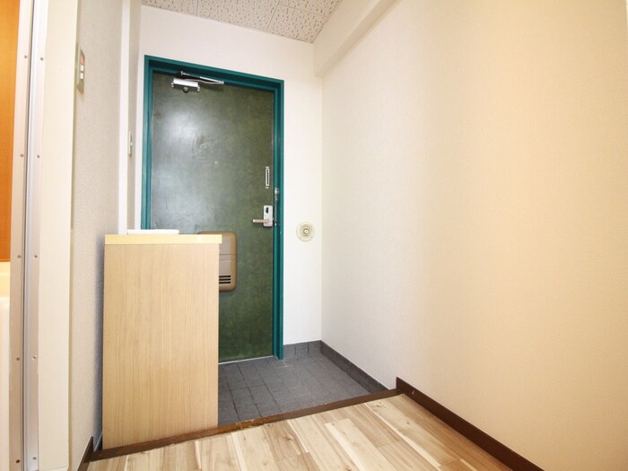 物件内観写真22　(玄関)