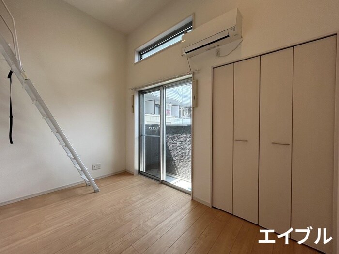 物件内観写真8　(居室)