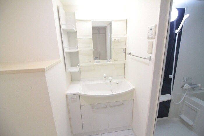 物件内観写真10　(洗面)