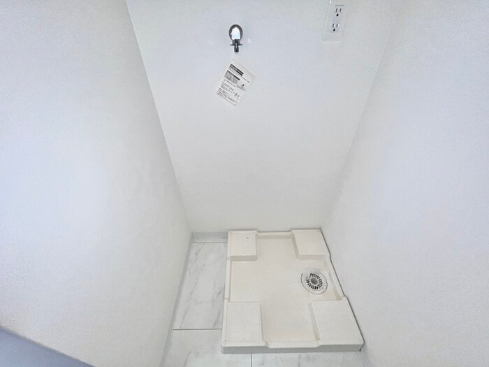 物件内観写真16　(洗濯機置場)