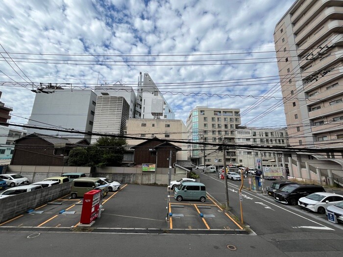 物件内観写真18　(室内からの展望)