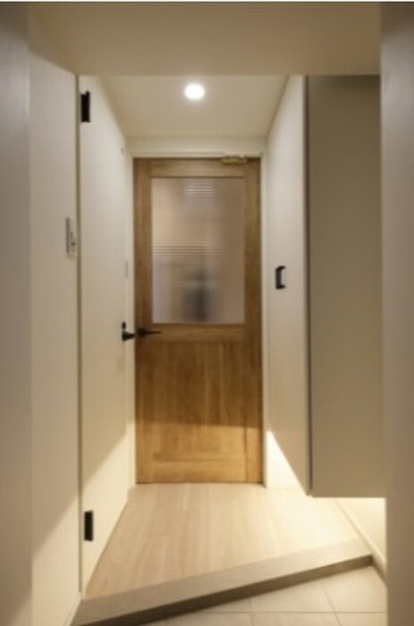 物件内観写真8　(玄関)