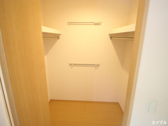 物件内観写真13　(収納)