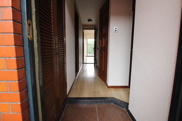 物件内観写真22　(玄関)