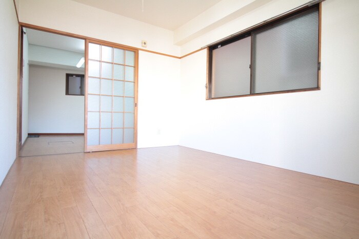 物件内観写真18　(居室)