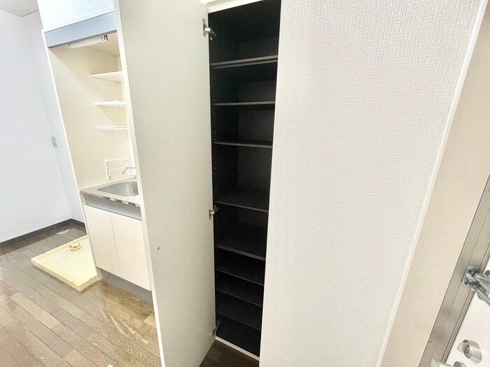 物件内観写真13　(靴箱)