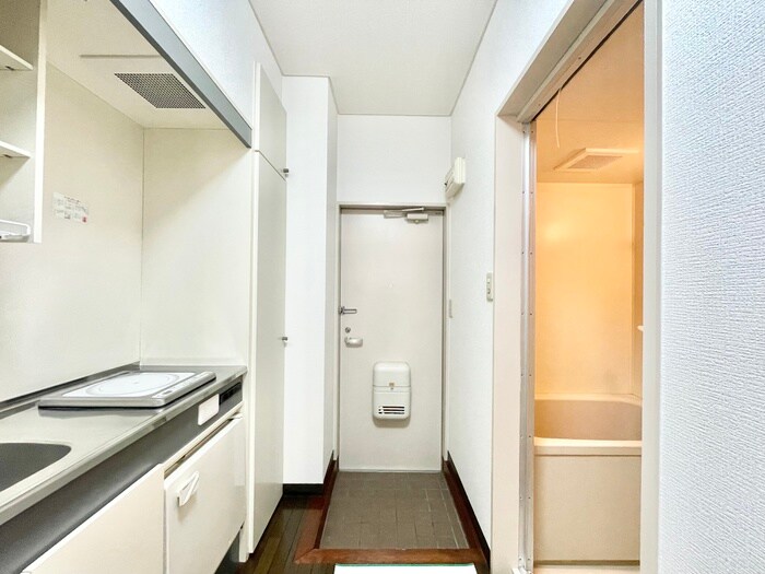 物件内観写真14　(玄関)