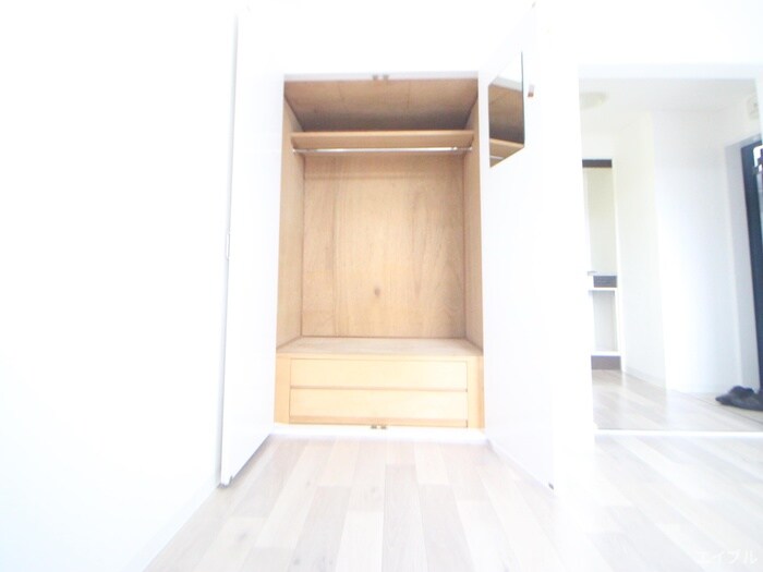 物件内観写真15　(収納)