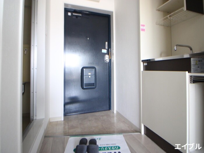 物件内観写真17　(玄関)