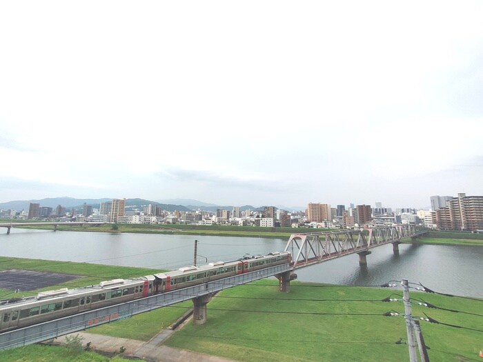 物件内観写真15　(室内からの展望)