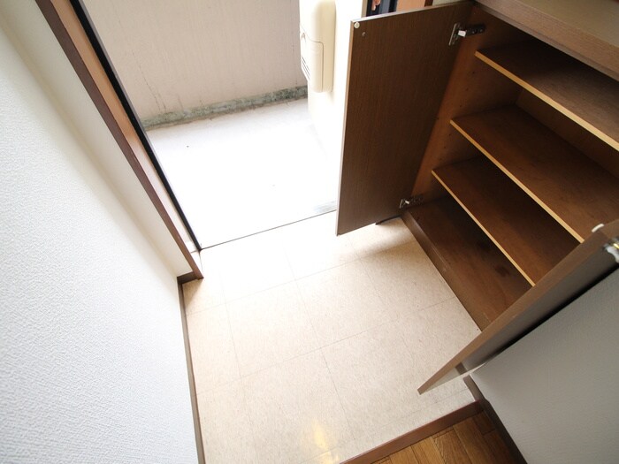 物件内観写真14　(靴箱)
