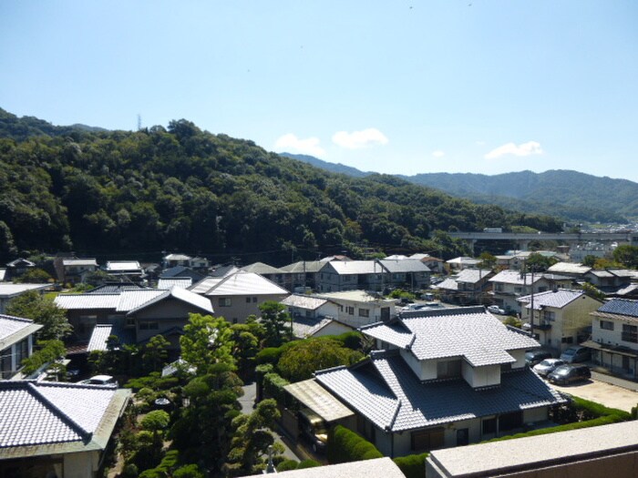 物件内観写真16　(室内からの展望)