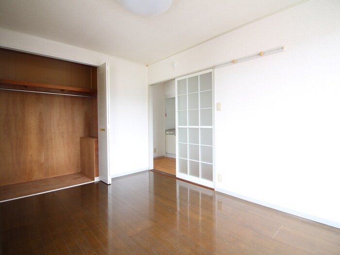 物件内観写真5　(居室)