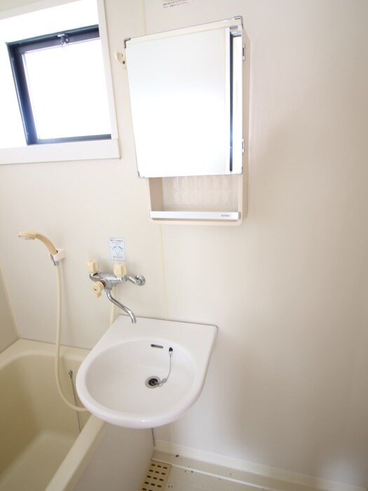 物件内観写真8　(洗面)