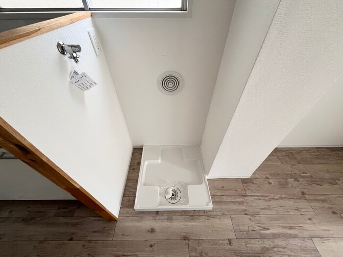 物件内観写真14　(洗濯機置場)