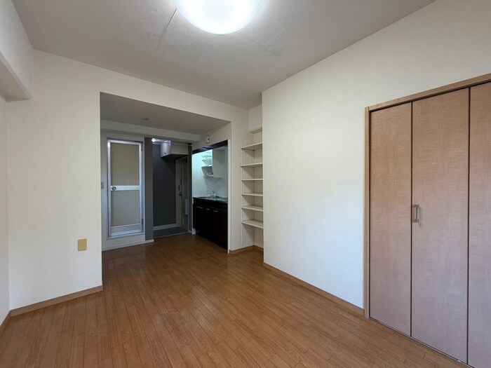 物件内観写真9　(居室)