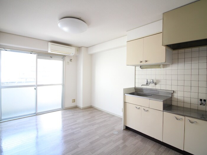 物件内観写真10　(居室)