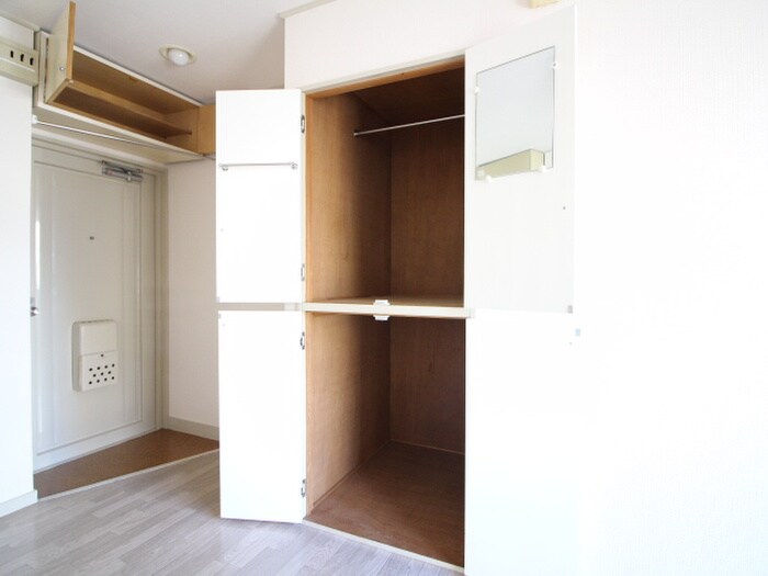物件内観写真12　(収納)